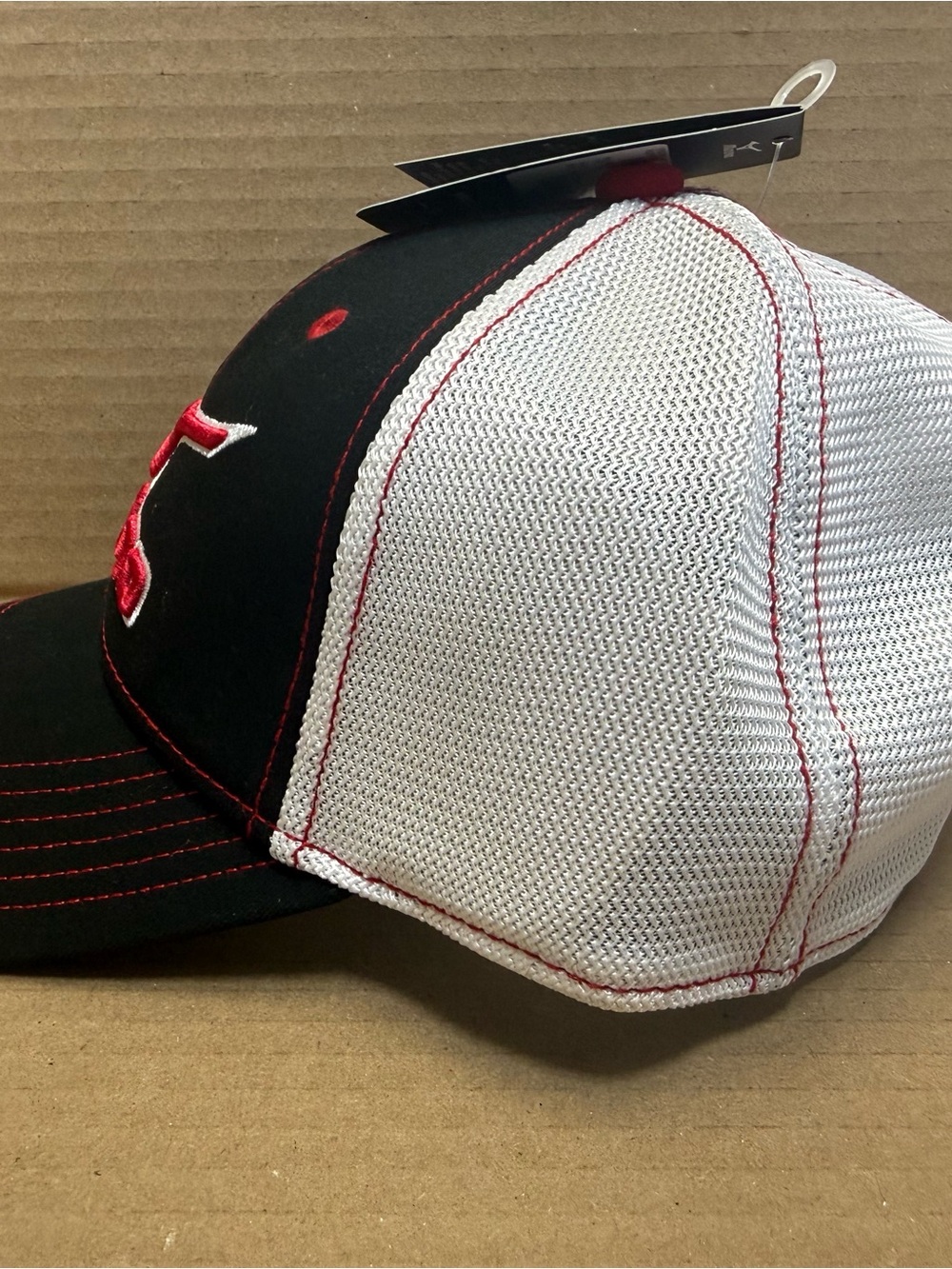 New Mizuno Hat ! - Picture 2 of 7